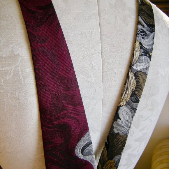 Bachrach Slik Tie  - Floral Patterned Made in USA Fall Earth Tones - Picture 8 of 8